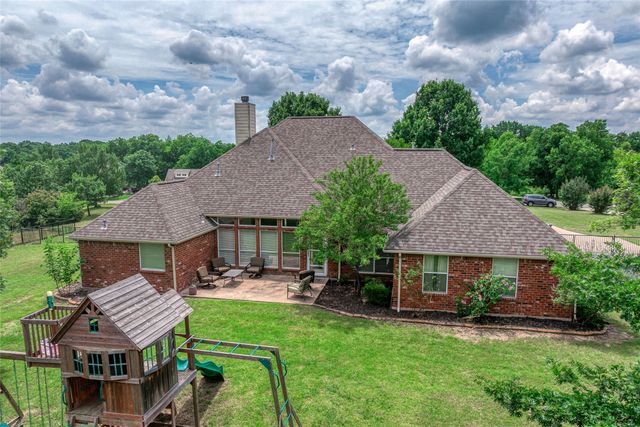 39 Preakness Place Road, Van Alstyne, TX 75495