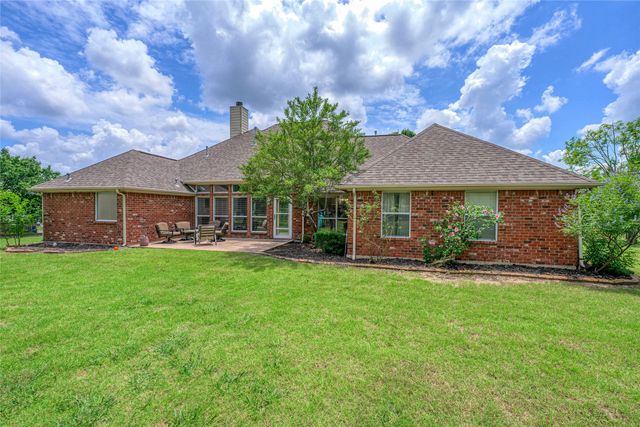 39 Preakness Place Road, Van Alstyne, TX 75495