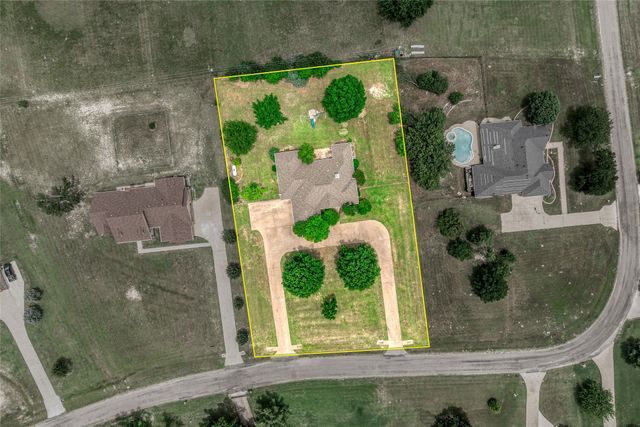 39 Preakness Place Road, Van Alstyne, TX 75495