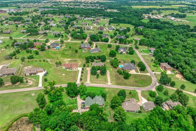 39 Preakness Place Road, Van Alstyne, TX 75495