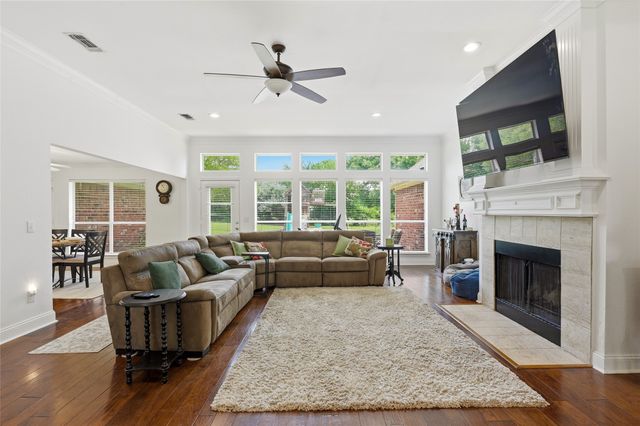 39 Preakness Place Road, Van Alstyne, TX 75495