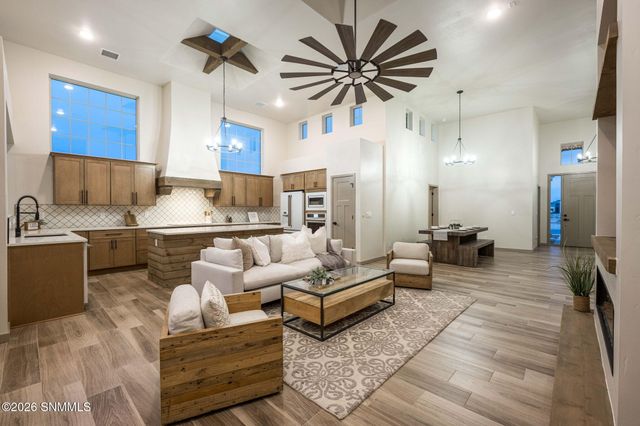 6733 Malibu Avenue, Las Cruces, NM 88012
