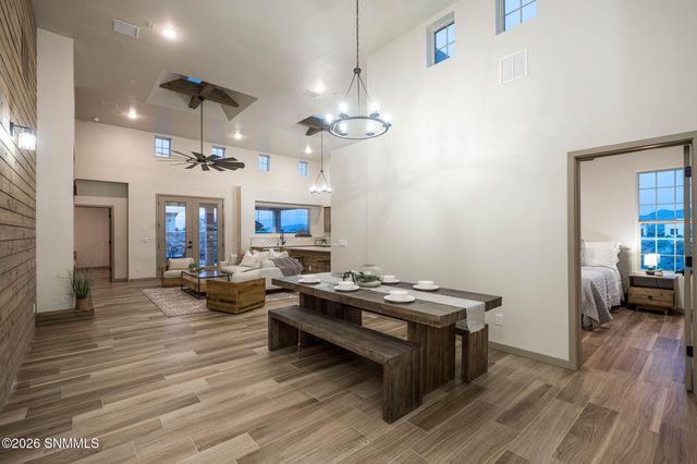 6733 Malibu Avenue, Las Cruces, NM 88012