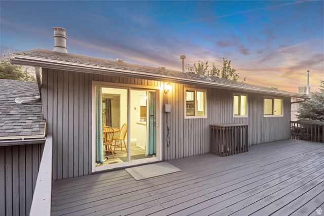 10889 S GRANITE DR, Sandy, UT 84094