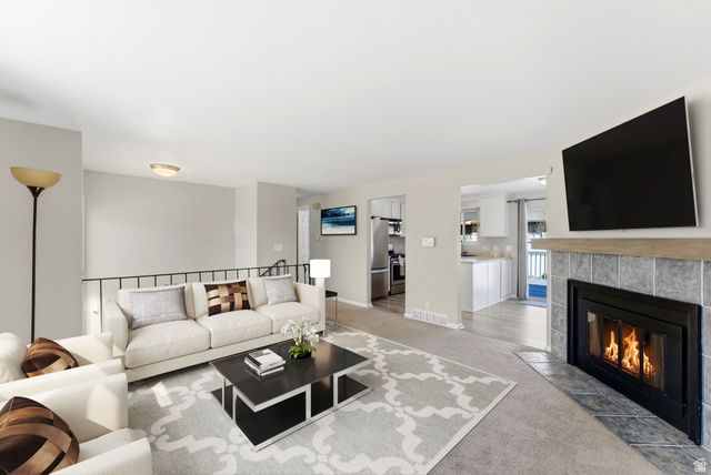 10889 S GRANITE DR, Sandy, UT 84094