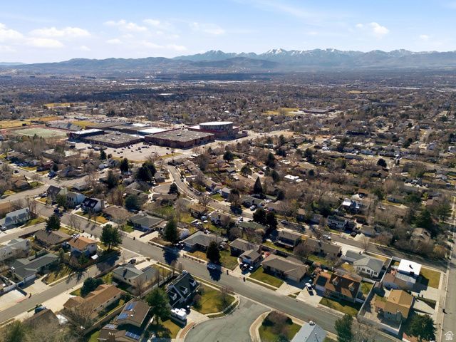 10889 S GRANITE DR, Sandy, UT 84094