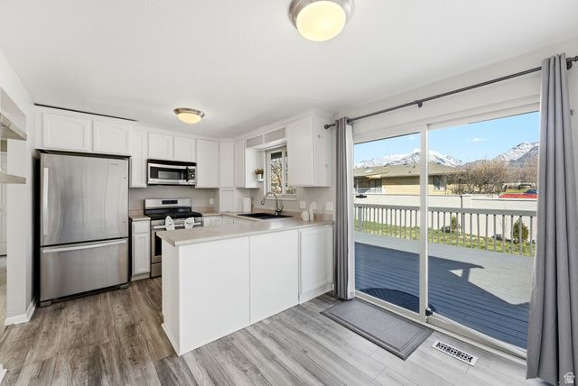 10889 S GRANITE DR, Sandy, UT 84094