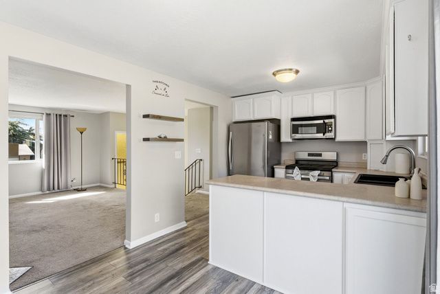 10889 S GRANITE DR, Sandy, UT 84094