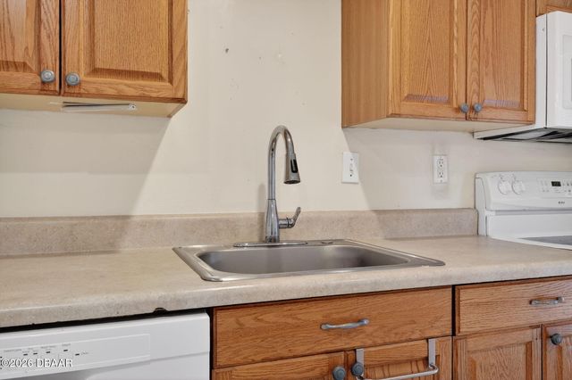 630 S Lanvale Avenue, Daytona Beach, FL 32114