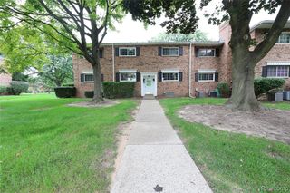 683 E Fox Hills Drive, Bloomfield Hills, MI 48304