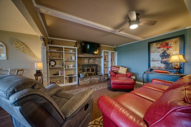 122 Ridge Road, Eureka Springs, AR 72631