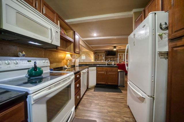 122 Ridge Road, Eureka Springs, AR 72631