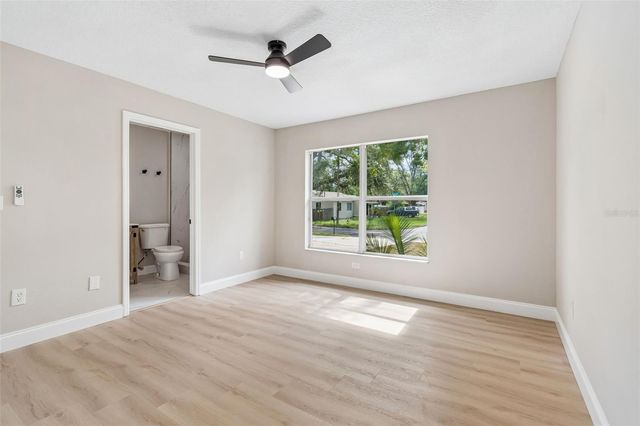 8104 N BOULEVARD, Tampa, FL 33604