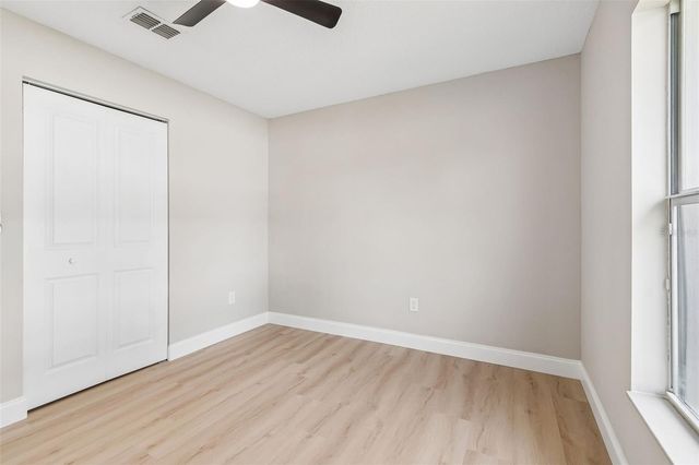 8104 N BOULEVARD, Tampa, FL 33604
