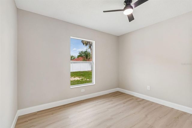 8104 N BOULEVARD, Tampa, FL 33604