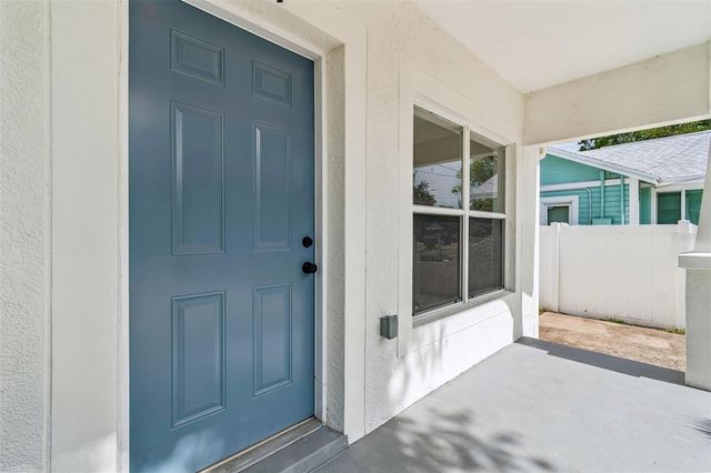 8104 N BOULEVARD, Tampa, FL 33604