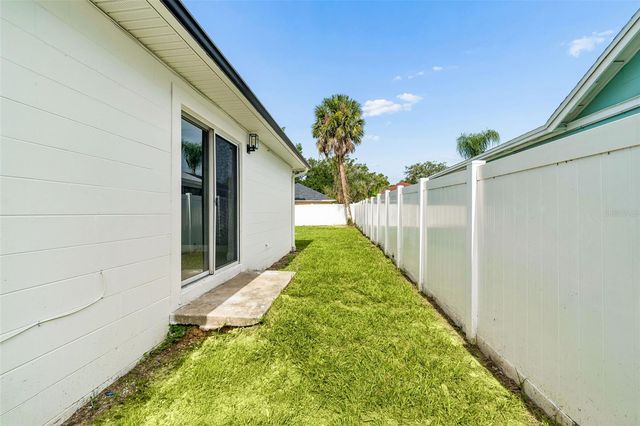 8104 N BOULEVARD, Tampa, FL 33604
