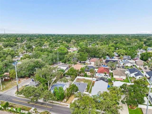 8104 N BOULEVARD, Tampa, FL 33604