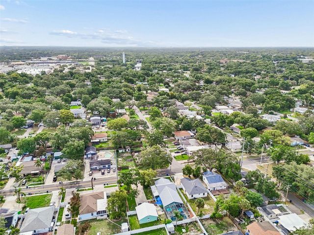 8104 N BOULEVARD, Tampa, FL 33604