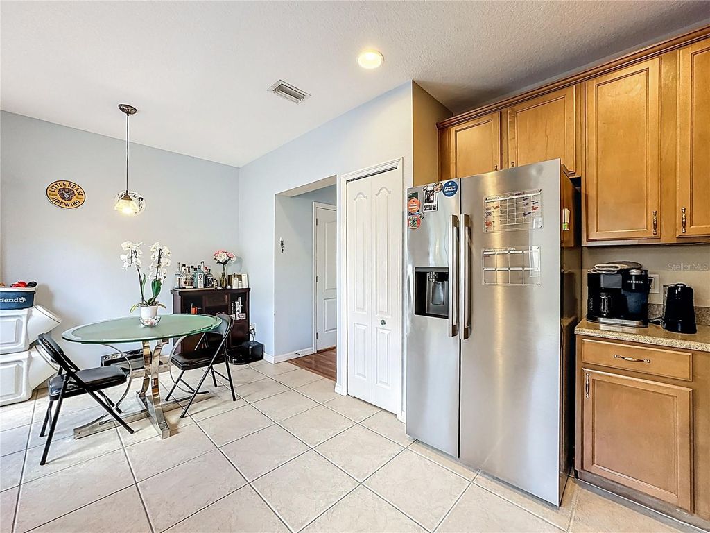 Image 16 of property listing at 13836 DANIELS LANDING CIRCLE, Winter Garden, FL 34787