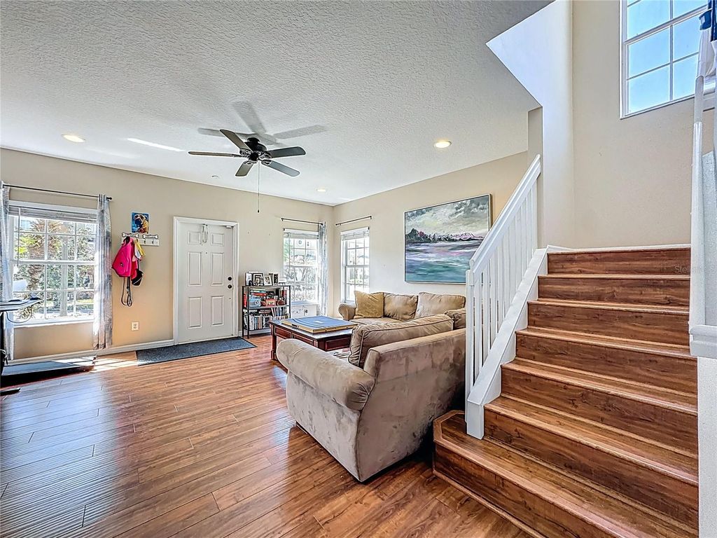 Image 26 of property listing at 13836 DANIELS LANDING CIRCLE, Winter Garden, FL 34787