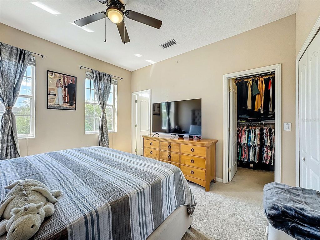 Image 28 of property listing at 13836 DANIELS LANDING CIRCLE, Winter Garden, FL 34787