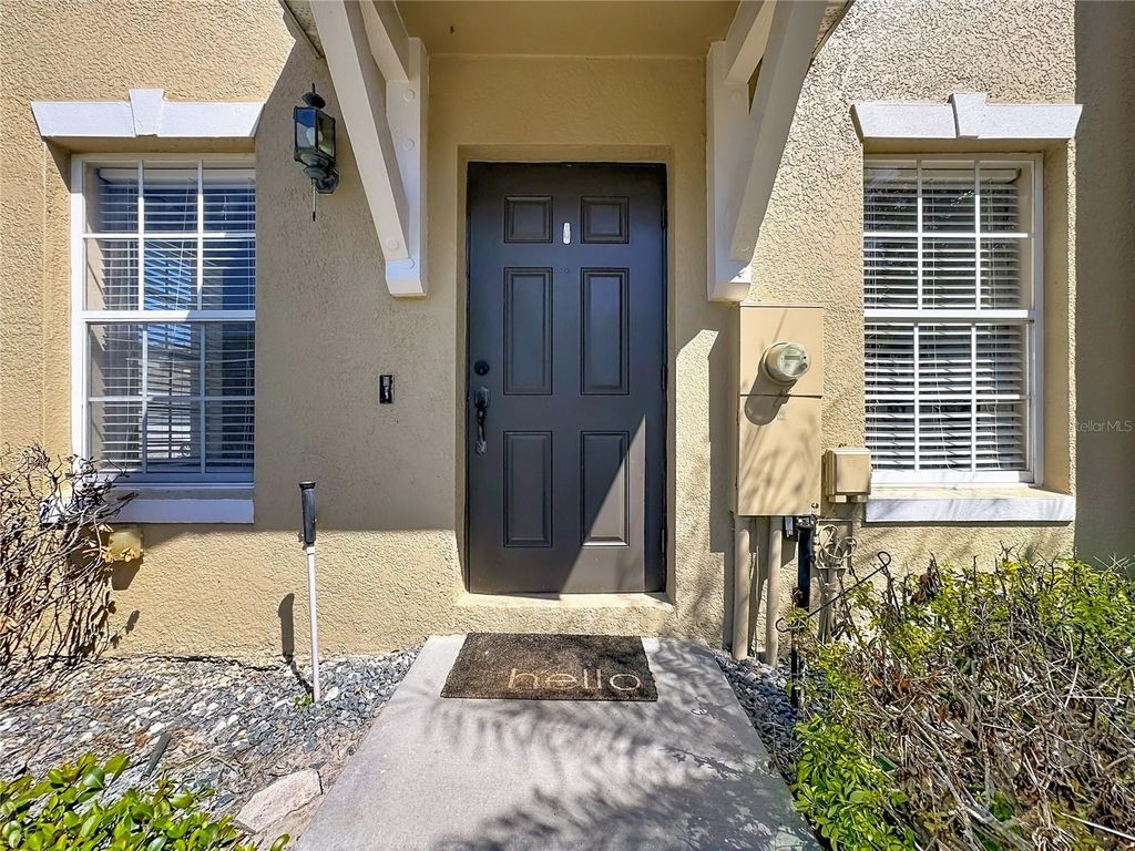 Image 8 of property listing at 13836 DANIELS LANDING CIRCLE, Winter Garden, FL 34787