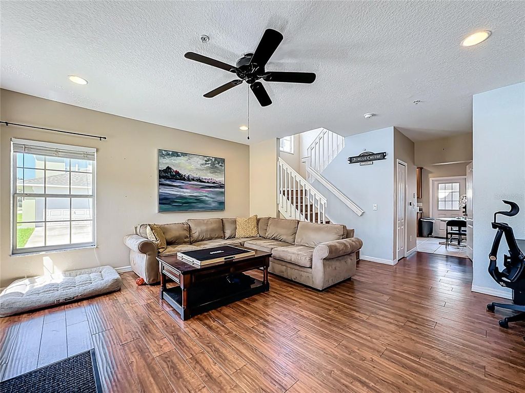 Image 9 of property listing at 13836 DANIELS LANDING CIRCLE, Winter Garden, FL 34787