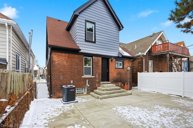 8063 Gartner Street, Detroit, MI 48209