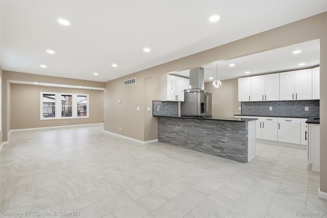 8063 Gartner Street, Detroit, MI 48209