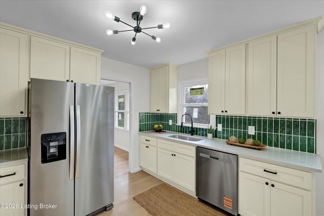 5800 Prince William St, Louisville, KY 40207