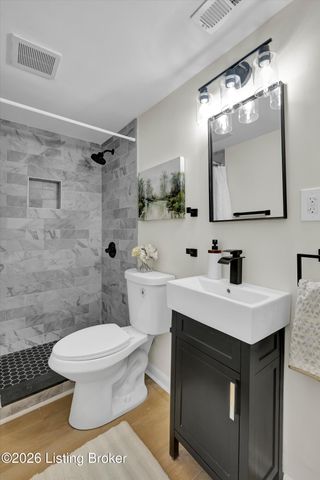 5800 Prince William St, Louisville, KY 40207