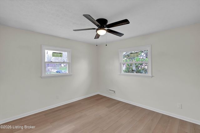 5800 Prince William St, Louisville, KY 40207