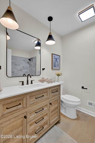 5800 Prince William St, Louisville, KY 40207