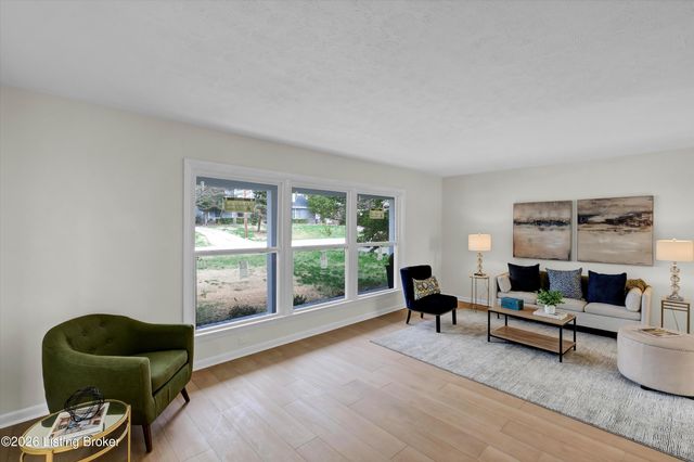 5800 Prince William St, Louisville, KY 40207