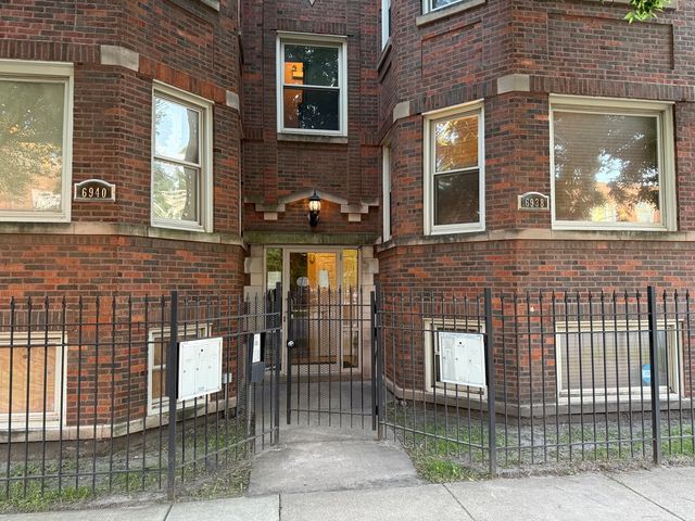 6938 S Dorchester Avenue 2, Chicago, IL 60637