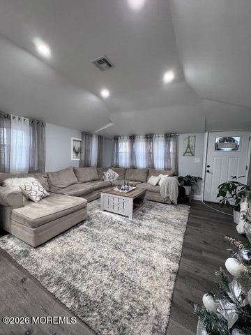 141 Mckinley Avenue, Laurence Harbor, NJ 08879