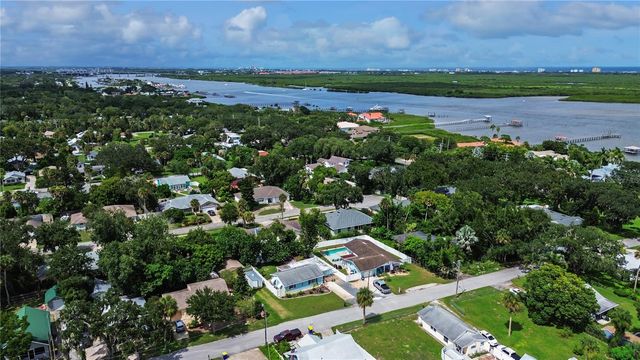 121 E YELKCA TERRACE, Edgewater, FL 32132