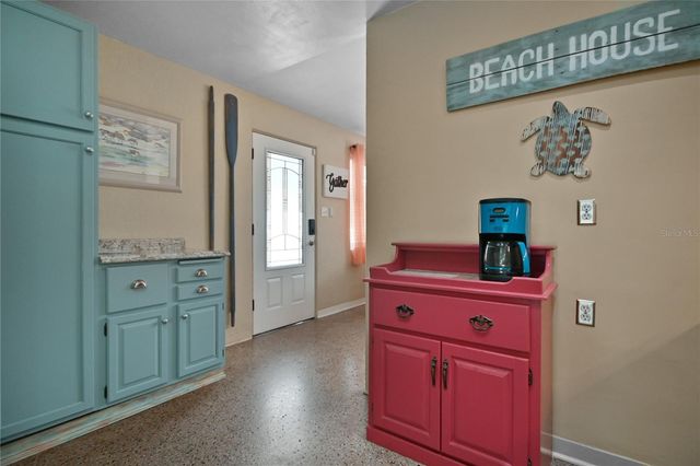 121 E YELKCA TERRACE, Edgewater, FL 32132