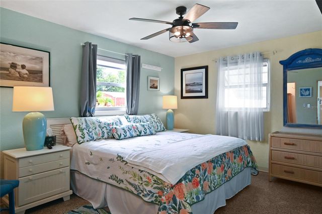 121 E YELKCA TERRACE, Edgewater, FL 32132