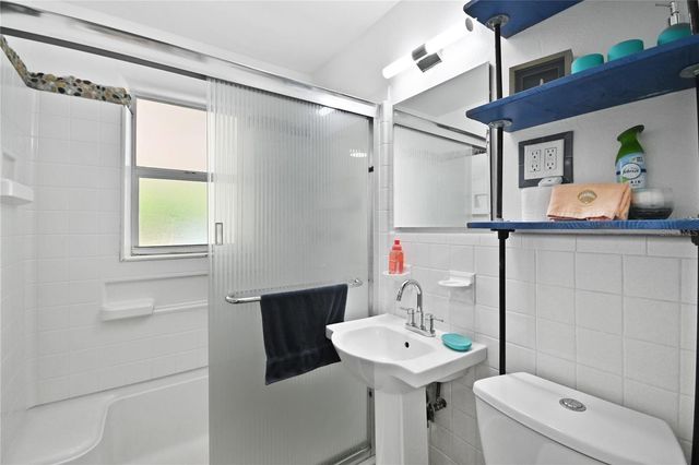 121 E YELKCA TERRACE, Edgewater, FL 32132