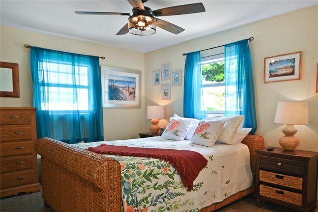 121 E YELKCA TERRACE, Edgewater, FL 32132