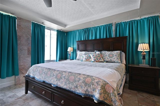 121 E YELKCA TERRACE, Edgewater, FL 32132