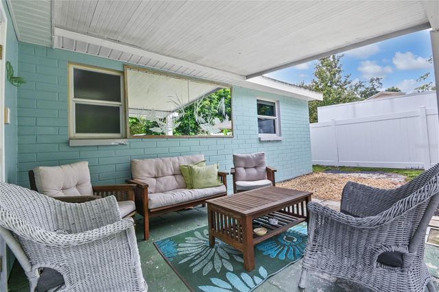 121 E YELKCA TERRACE, Edgewater, FL 32132