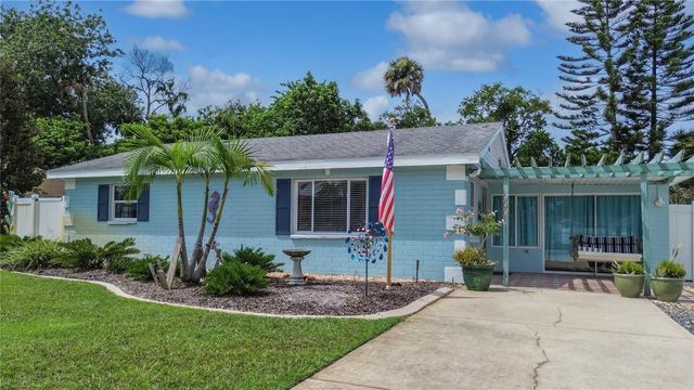121 E YELKCA TERRACE, Edgewater, FL 32132