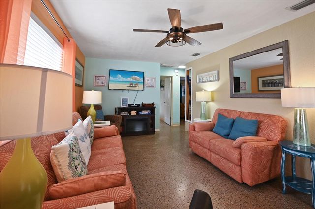 121 E YELKCA TERRACE, Edgewater, FL 32132