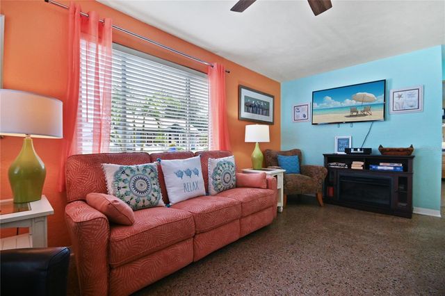 121 E YELKCA TERRACE, Edgewater, FL 32132