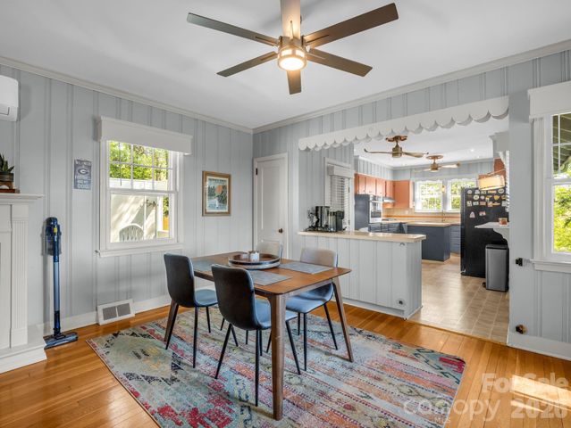110 Chariton Avenue, Hendersonville, NC 28739