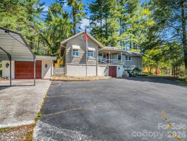 110 Chariton Avenue, Hendersonville, NC 28739