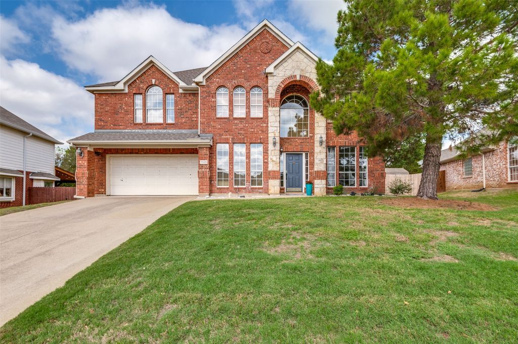 7929 Stansfield Drive, Fort Worth, TX 76137 — exterior